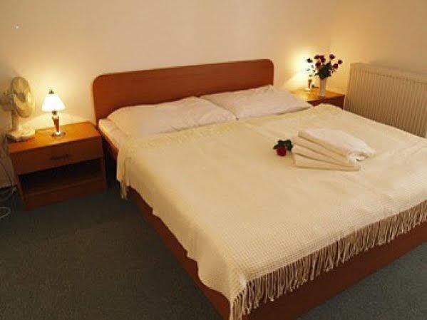 Wellness Hotel Thermal Sturovo Luaran gambar