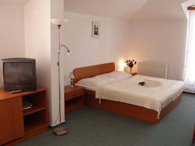 Wellness Hotel Thermal Sturovo Luaran gambar