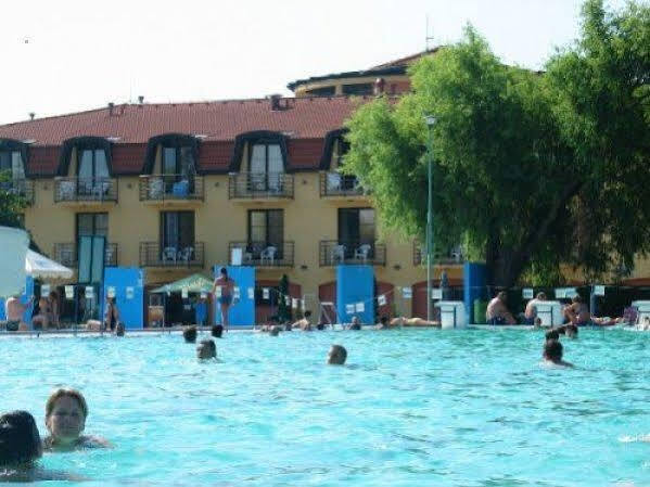 Wellness Hotel Thermal Sturovo Luaran gambar